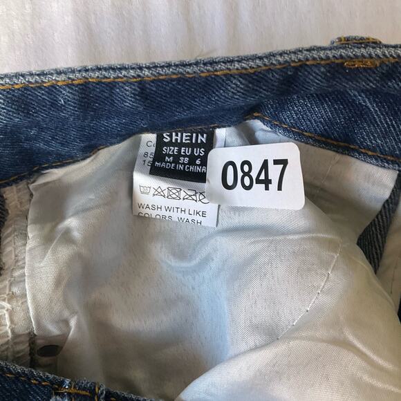 SHEIN Women’s Frayed Denim Short Shorts size 6 US, Blue - Picture 8 of 10